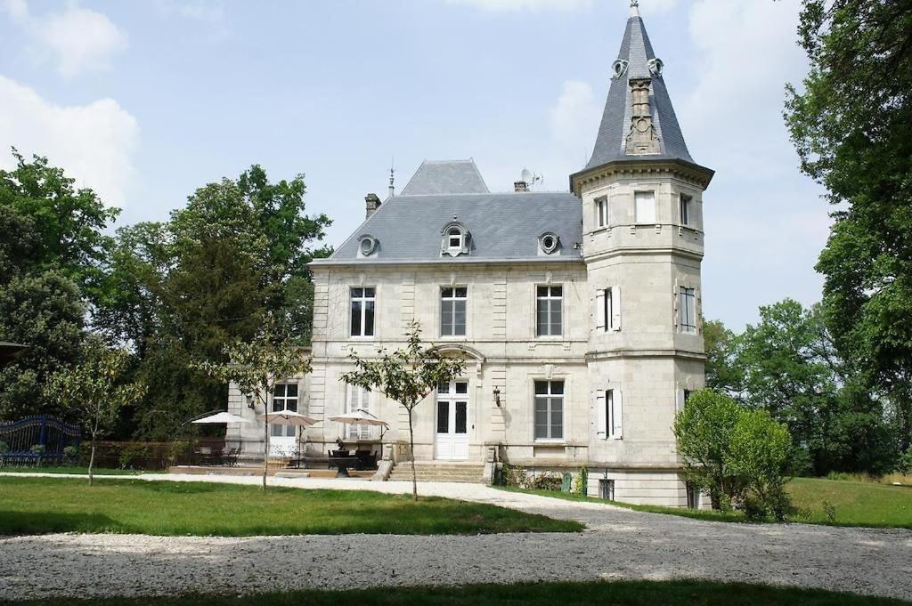 T2 De Charme Dans Un Chateau Layrac Exterior photo